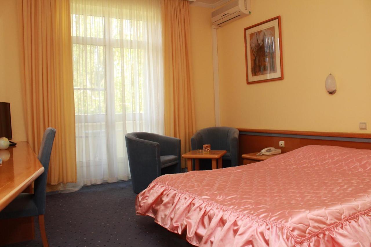 Hotel Prezident Palić Extérieur photo