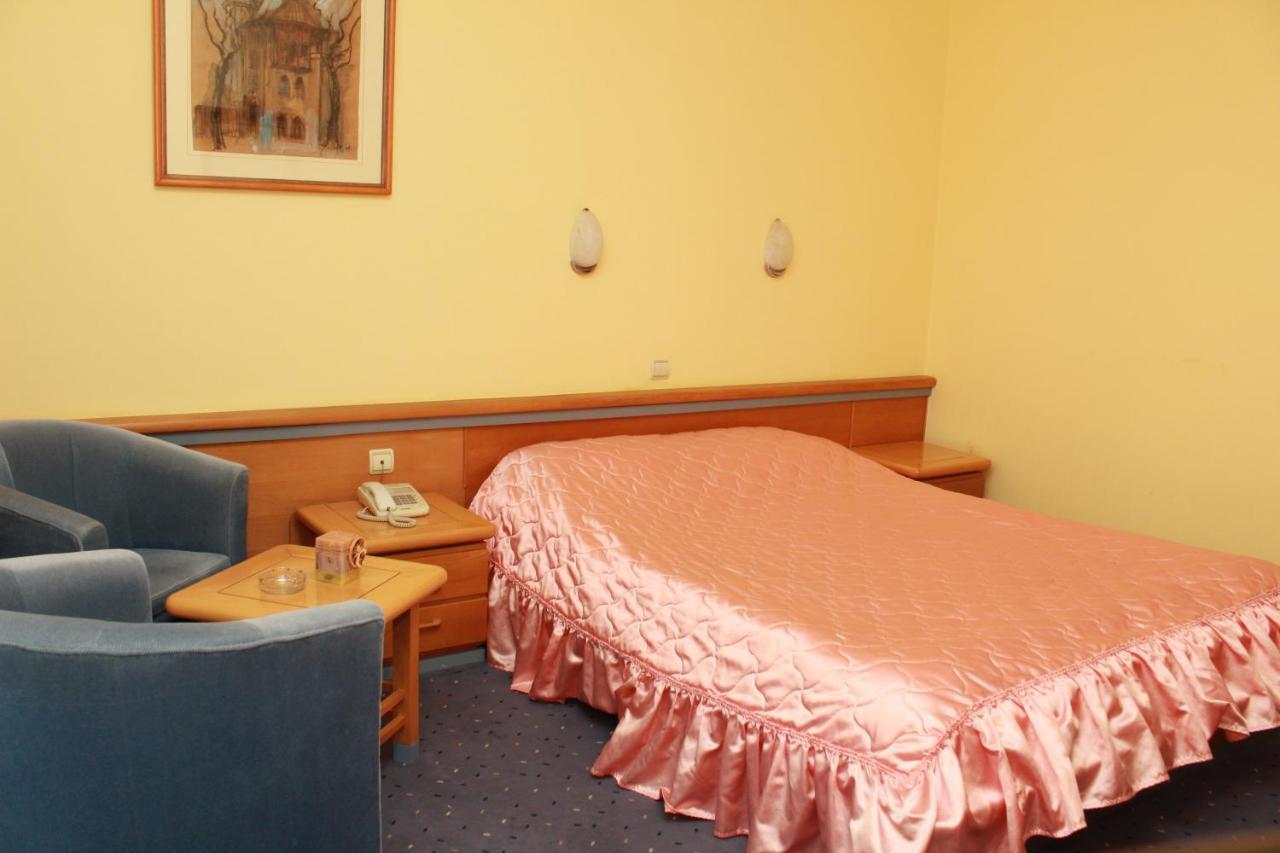 Hotel Prezident Palić Extérieur photo