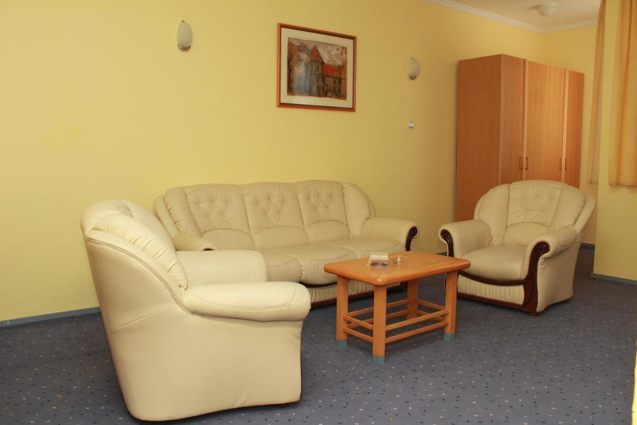 Hotel Prezident Palić Extérieur photo