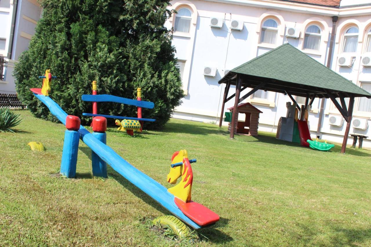 Hotel Prezident Palić Extérieur photo